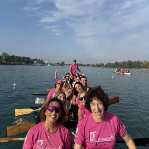 Dragon boat delle Pink Amazons al pontile dell’Idroscalo.
